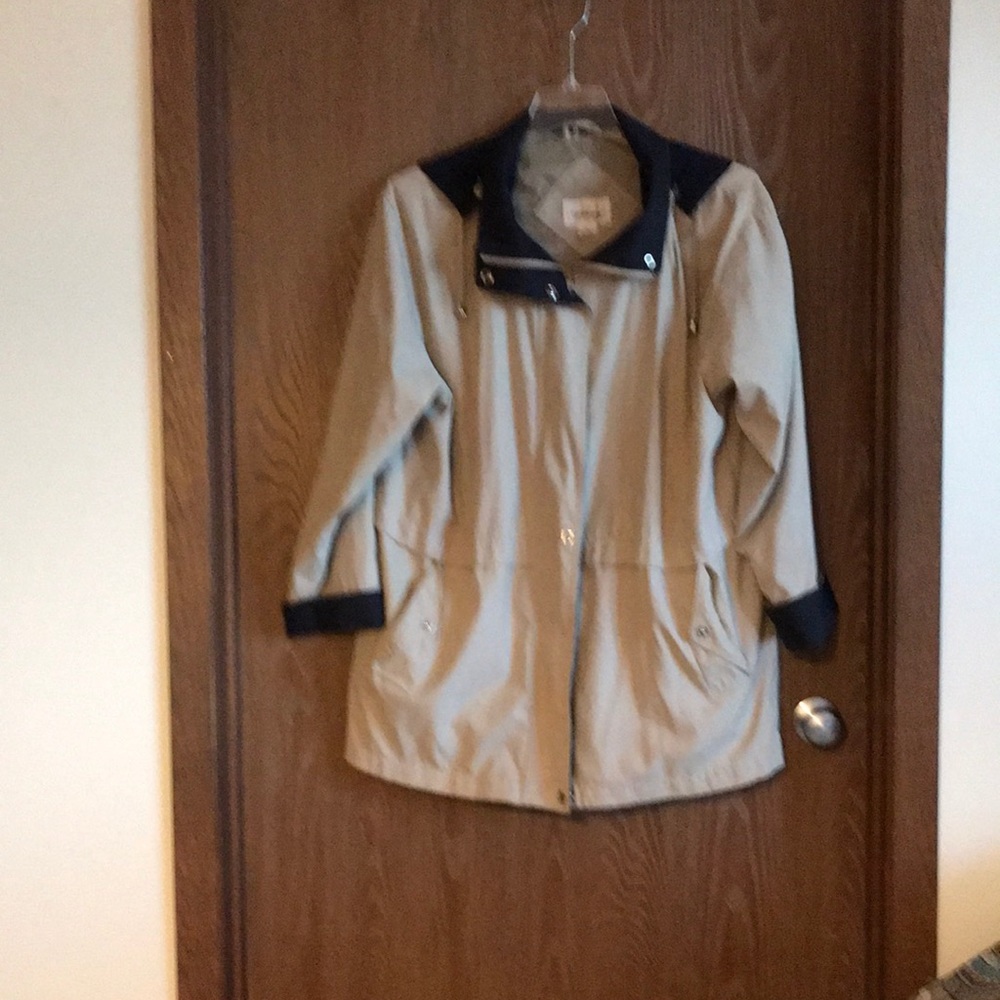 womens hooded jacket